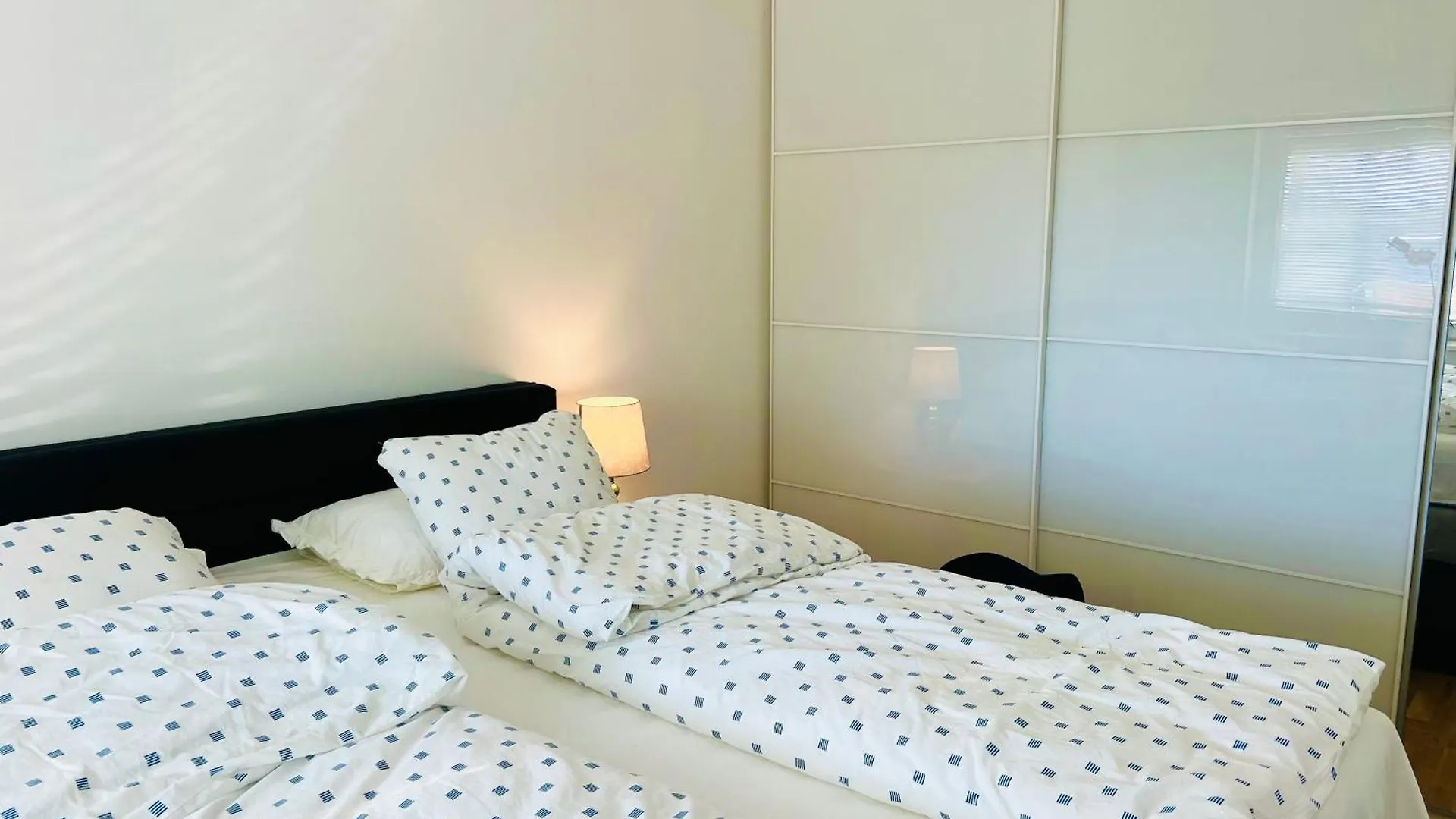 Cozy Room With Beautiful Nature In 말뫼 0*,  스웨덴